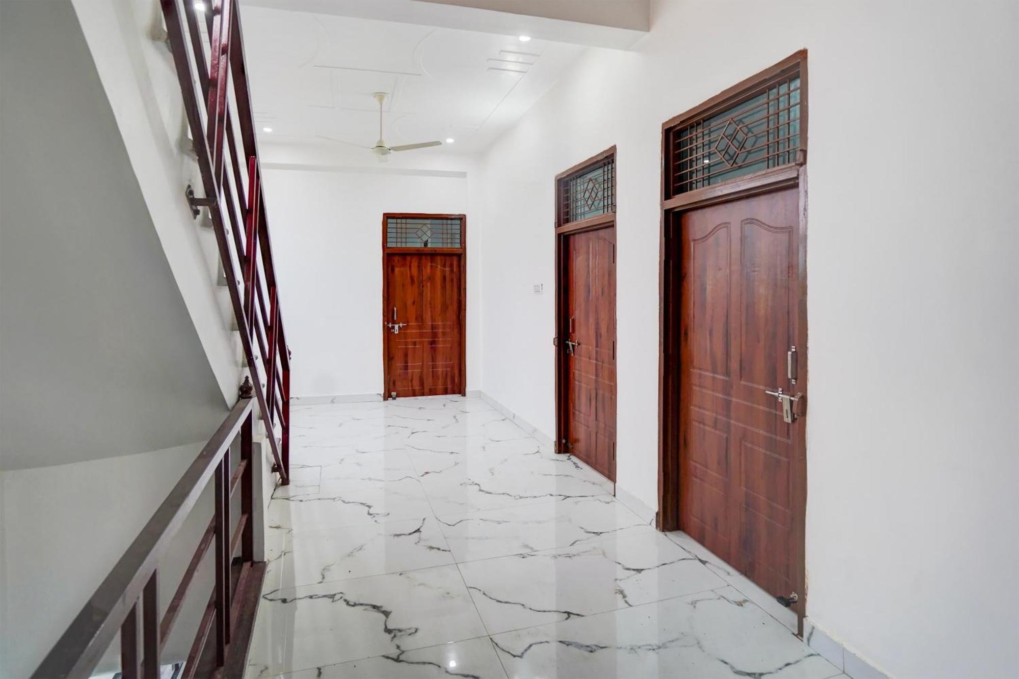 Hotel O Lucky Inn Prayagraj Exterior photo